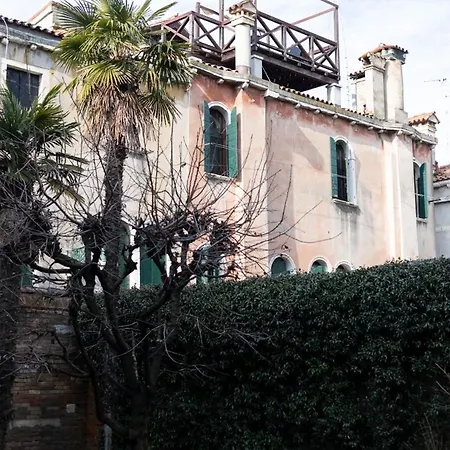Terrazza Momon Apartman *
